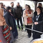 izmit-belediyesi-guvercinlik-mahallesinde-ihtiyaclari-yerinde-inceledi-OyhgBN6E.jpeg