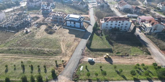 İzmit Belediyesinden Gündoğdu’da asfalt mesaisi