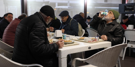 İzmit Kent Lokantaları: Ekonomik krizin ortasında sosyal belediyeciliğin gücü