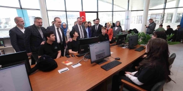 izmite-724-acik-kutuphane-p9YtsTEi.jpg