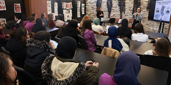 Modaya yön verenler gençlere cesaret aşıladı; “İletişim dilinizi doğru ve etkili kullanın”