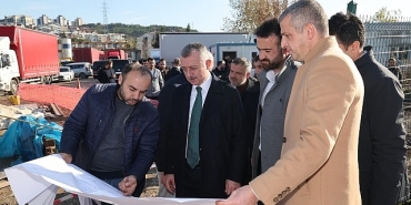 solaklara-simdi-de-yaya-ust-gecidi-geliyor-jkuUq2ST.jpg