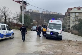tartistigi-kocasini-omzundan-bicakladi-dsZQN3KB.jpg
