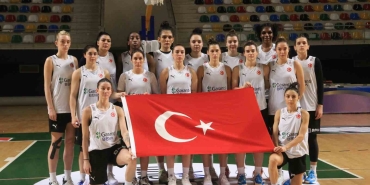 A MİLLİ KADIN BASKETBOL TAKIMI'NDA SLOVAKYA MAÇI HAZIRLIKLARI SÜRÜYOR POTANIN YILDIZLARI, SLOVAKYA MAÇI İÇİN GERİ SAYIMA BAŞLADI EKREM MEMNUN: "GRUPTAN BİRİNCİ ÇIKMAK İSTİYORUZ"
