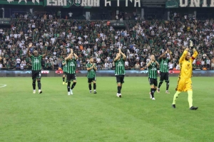 Kocaelisporlu taraftarlar Antalyaspor’a kesilen para cezasına ortak oldu