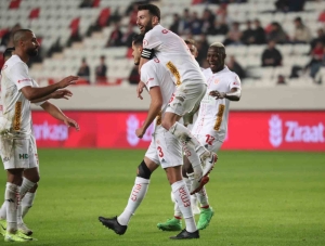 ZİRAAT TÜRKİYE KUPASI: ANTALYASPOR: 3 - KOCAELİSPOR: 1 (MAÇ SONUCU)