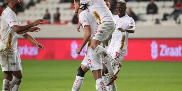 ZİRAAT TÜRKİYE KUPASI: ANTALYASPOR: 3 - KOCAELİSPOR: 1 (MAÇ SONUCU)