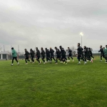 KOCAELİSPOR'UN YENİ TRANSFERİ SAMET YALÇIN İLK İDMANINA ÇIKTI SAMET YALÇIN: "KOCAELİSPOR CAMİASININ BÜYÜKLÜĞÜ BURAYI SEÇMEMİN EN BÜYÜK NEDENİ"