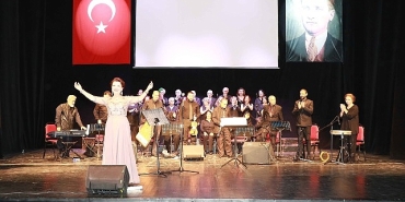 65-yas-ustu-korodan-nostalji-dolu-gece-CkWJXpIi.jpg
