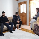 baskan-buyukakindan-erol-sertin-ailesine-taziye-ziyareti-H93rwmXP.jpg