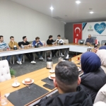baskan-ciftci-universite-ogrencileri-ile-bir-araya-geldi-eCguQFaH.jpg