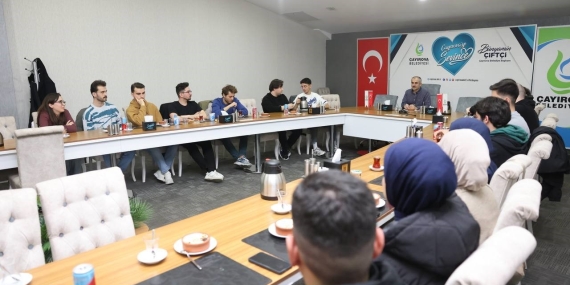 Başkan Çiftçi, üniversite öğrencileri ile bir araya geldi