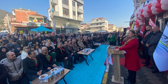 Başkan Hürriyet, Manav hemşerilerinin açılış heyecanına ortak oldu
