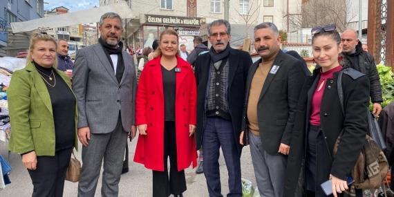 Başkan Hürriyet’ten, haklarını isteyen işçilere destek