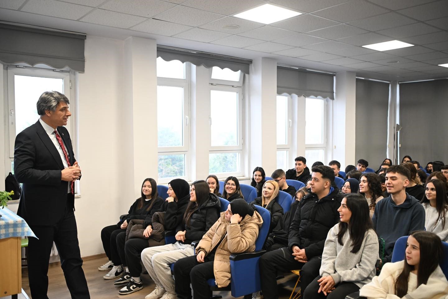 Başkan Kocaman Gençlerle Buluştu: "Geleceği̇ Bi̇rli̇kte Planlıyoruz"