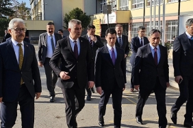 baskan-sezer-bakan-yardimcisi-macit-ile-ogrencileri-ziyaret-etti-cQDyxV83.jpg