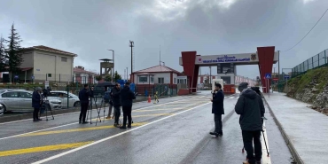 dem-parti-heyeti-figen-yuksekdag-ile-semra-guzeli-ziyaret-ediyor-dnWMrFXj.jpg