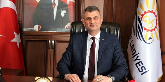 Gölcük Belediye Başkanı Ali Yıldırım Sezer, yayınladığı mesaj ile 10 Ocak Çalışan Gazeteciler Günü’nü kutladı.