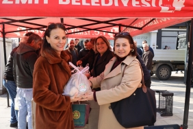 halkin-belediyesi-izmit-belediyesi-mantar-dagitimina-devam-ediyor-qgz194L8.jpeg