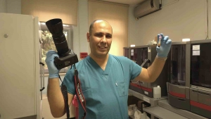 hastane-laboratuvarindan-fotografciliga-uzanan-yolculuk-W5DR6T2i.jpg
