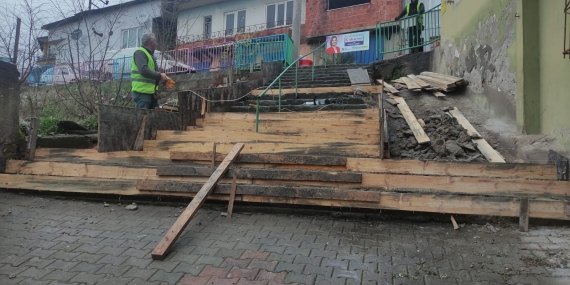 İzmit Belediyesi Bekirdere mahallesindeki ihtiyaçları gidermeye devam ediyor