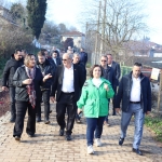 izmit-belediyesi-hakkaniye-ve-terzibayiri-mahallesinde-ihtiyaclari-yerinde-inceledi-WEQ7Hiht.jpeg