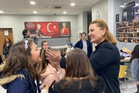 izmit-belediyesi-sanata-daha-fazla-yer-aciyor-EeBQM9cp.jpeg