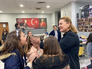 izmit-belediyesi-sanata-daha-fazla-yer-aciyor-EeBQM9cp.jpeg