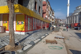 izmit-belediyesi-sehit-kazim-caddesinde-calismalarina-devam-ediyor-SeeZXMHt.jpg