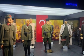 izmite-yilmaz-buyukersen-balmumu-heykel-muzesi-mujdesi-pxiCtHaW.jpeg