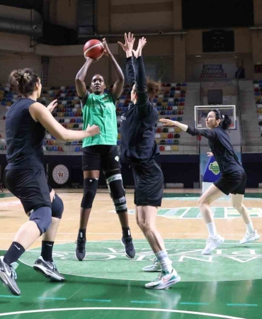 izmitin-kadin-basketbolculari-rotayi-nesibe-aydin-macina-cevirdi-TXMQXzfv.jpg