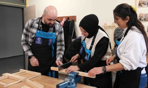 kadinlar-ahsap-atolyesinde-yeteneklerini-kesfediyor-ahsabin-buyulu-dunyasi-buyuksehirde-9xOc3ZCc.jpg