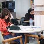 kocaeli-gencligi-zubeyde-hanim-kutuphanesini-cok-sevdi-kitabin-kalbi-zubeyde-hanimda-atiyor-hb2cvSi9.jpg