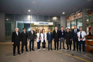 kocaeli-valisi-ilhami-aktas-patlamada-yaralananlari-hastanede-ziyaret-etti-4S8rpTq2.jpg