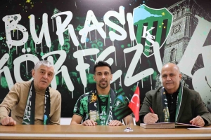 kocaelisporda-samet-yalcin-imzayi-atti-8tlqKcOW.jpg