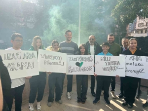 kocaelisporun-golcusu-okullarda-yildiz-gibi-karsilandi-OQRMV4zH.jpg
