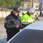 okul-cevresinde-yapilan-denetimlerde-uyusturucu-ele-gecirildi-41XIANps.jpg