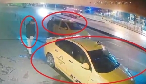 olayli-yilbasi-gecesi-istedigi-olmayinca-taksiyi-gasp-etti-kaza-yapti-xLsvZ5jr.jpg