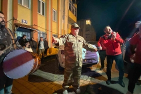 ozel-birey-alinin-asker-olma-hayali-gercek-oldu-kinasi-bile-yakildi-efad8s5f.jpg