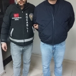 Şüphe Üzeri̇ne Aranan 3 Ki̇şi̇ni̇n Üstünde Uyuşturucu Ele Geçi̇ri̇ldi̇