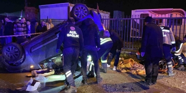 tirin-carptigi-hafif-ticari-arac-metrelerce-suruklenerek-takla-atti-3-yarali-QUEnI6sf.jpg