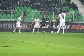 trendyol-1-lig-sakaryaspor-0-genclerbirligi-0-k7q1BMw8.jpg