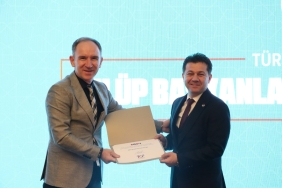turkiye-cimnastik-federasyonundan-izmit-belediyespor-kulubune-tesekkur-plaketi-EqORPjQY.jpeg