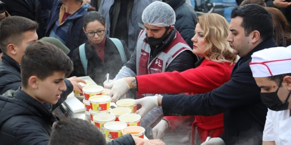 Yeni yılın ilk gününde de Darıca’ya destek!