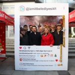 yilbasi-heyecani-izmit-belediye-meydaninda-yasaniyor-gWYqKZCm.jpeg