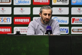 SAKARYASPOR - ÇORUM FK MAÇININ ARDINDAN SERKAN ÖZBALTA: "TAKIM SAVUNMASI ANLAMINDA YAPTIĞIMIZ BİR HATA BİZE ÇOK PAHALIYA MAL OLDU" İLKER PÜREN: "HER MAÇI KAZANMAK İÇİN OYNAYAN BİR SAKARYASPOR İZLEYECEĞİMİZDEN KİMSENİN ŞÜPHESİ OLMASIN"