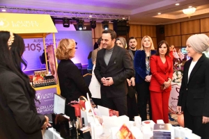basiskelede-alisveris-festivali-mujdelerle-basladi-bMaeqZnz.jpg