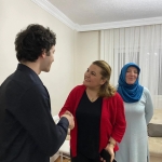 baskan-hurriyet-depremzede-yildiz-ailesini-ziyaret-etti-X3FBOnJE.jpg