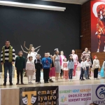 bir-varmis-bir-yokmus-tiyatro-oyunu-ozel-cocuklarla-sahnelendi-QTHePH9d.jpg