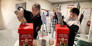 buyuksehir-atik-pillerin-cevreye-verdigi-zarari-genclere-anlatti-atik-pillerinizi-cope-atmayin-meM7RceW.jpg